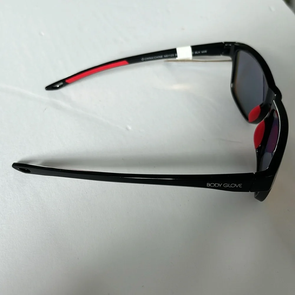 Body Glove Sunglasses Black Frame Style 10267627 100% UVA-UVB Lens Protection